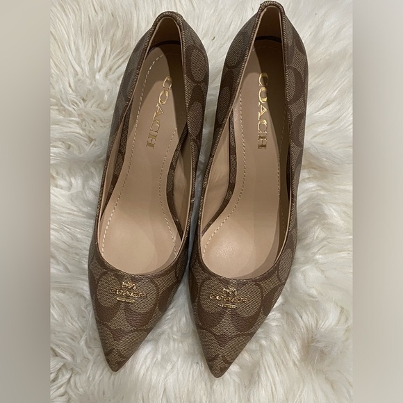 COACH NEW HEELS. - Picture 3 of 10